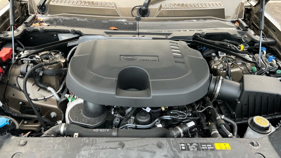 Used Land Rover Defender 2025 for sale - 76874297: Photo 30