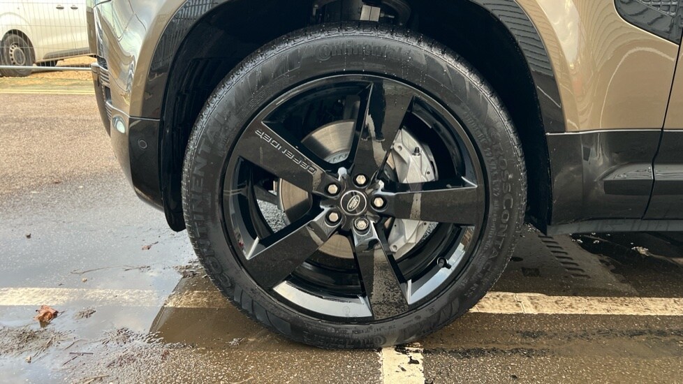 Used Land Rover Defender 2025 for sale - 76874297: Photo 32