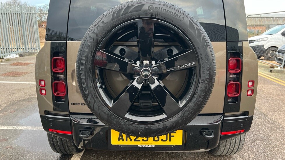 Used Land Rover Defender 2025 for sale - 76874297: Photo 41