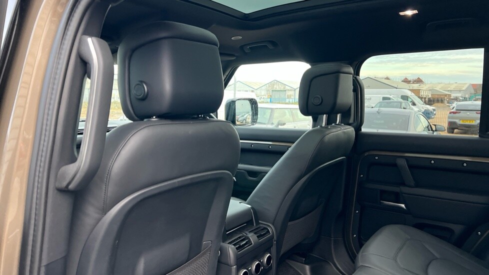 Used Land Rover Defender 2025 for sale - 76874297: Photo 42