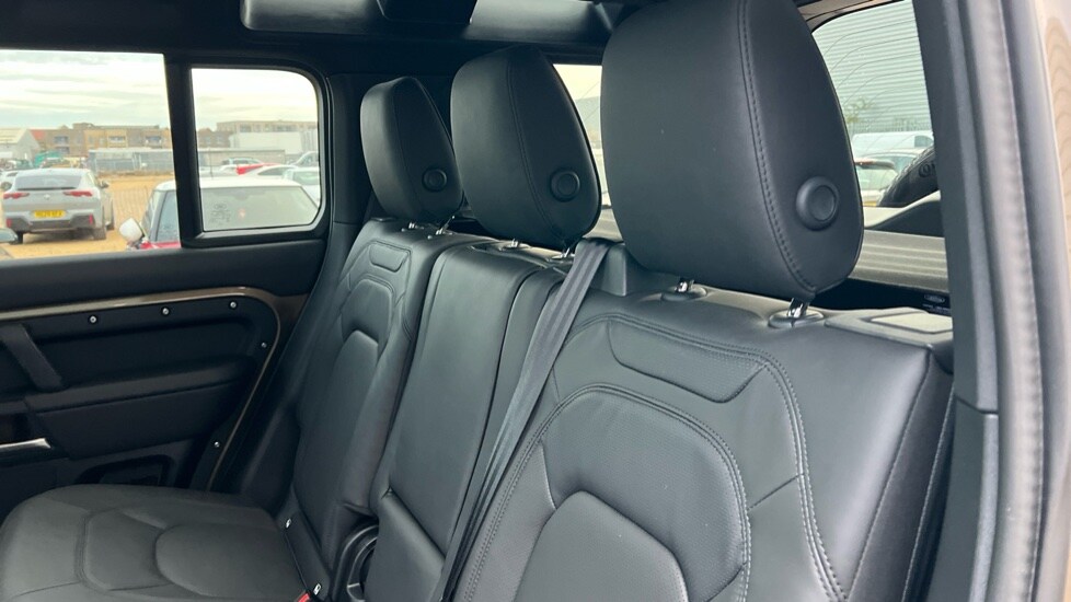 Used Land Rover Defender 2025 for sale - 76874297: Photo 43