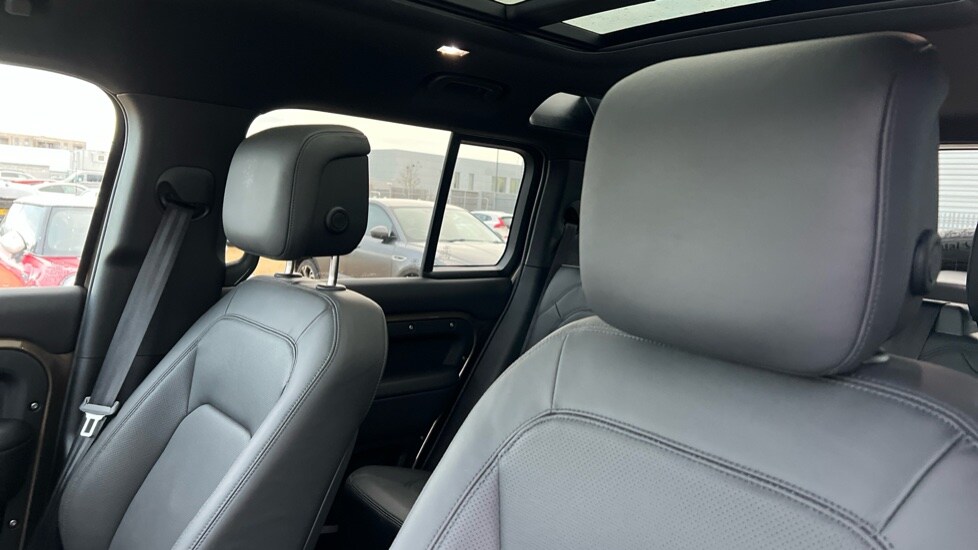 Used Land Rover Defender 2025 for sale - 76874297: Photo 49
