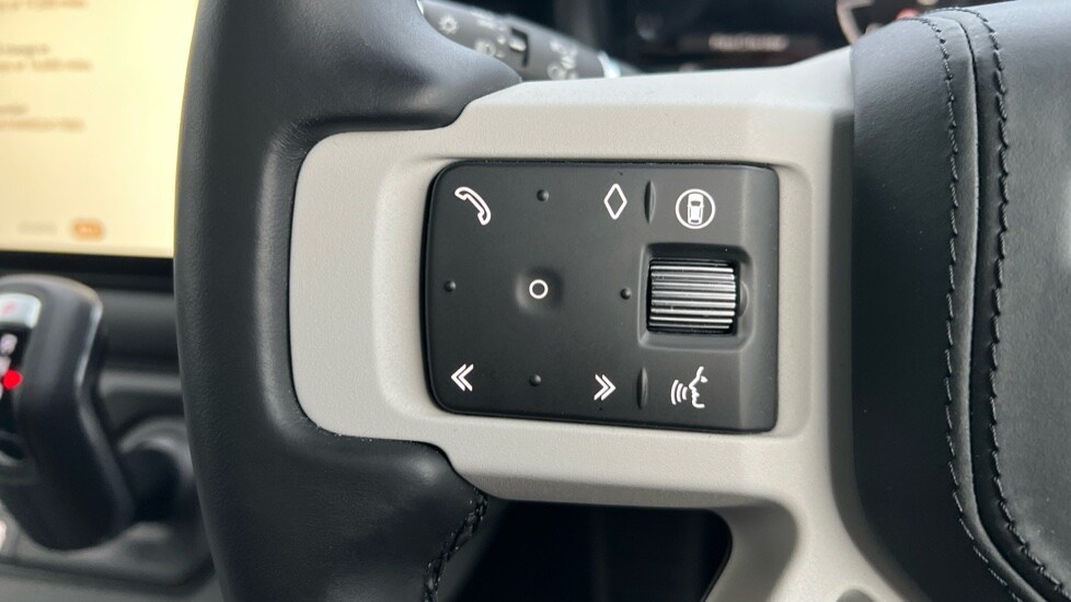 Used Land Rover Defender 2025 for sale - 76874297: Photo 52