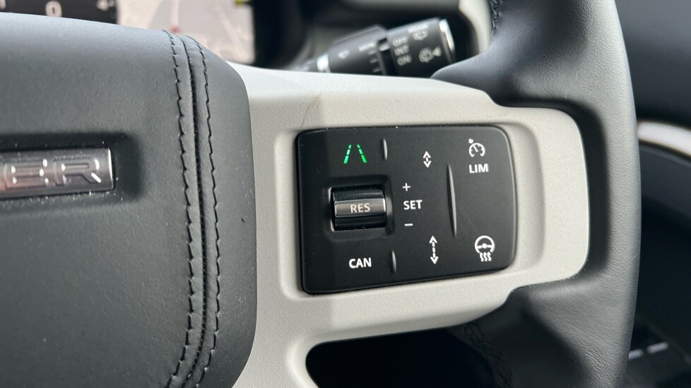 Used Land Rover Defender 2025 for sale - 76874297: Photo 53