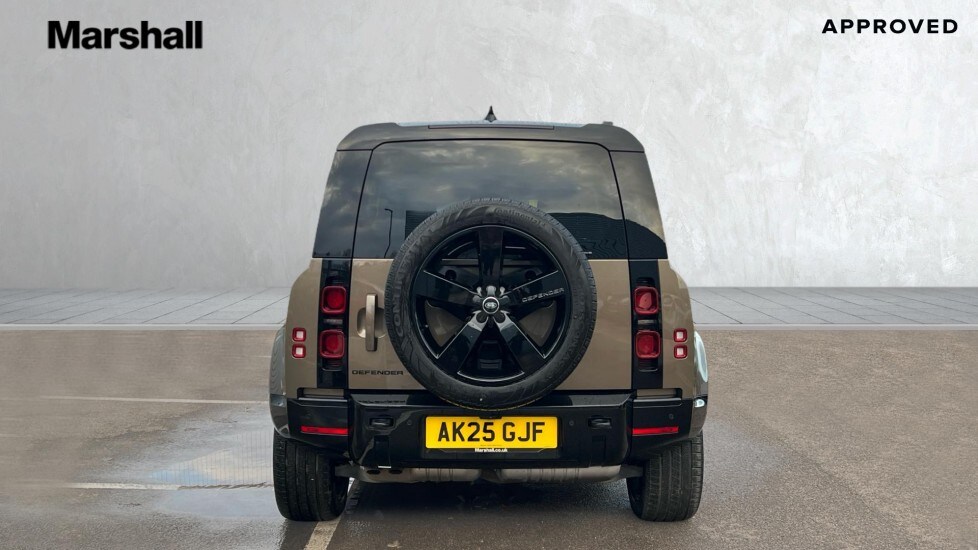 Used Land Rover Defender 2025 for sale - 76874297: Photo 6