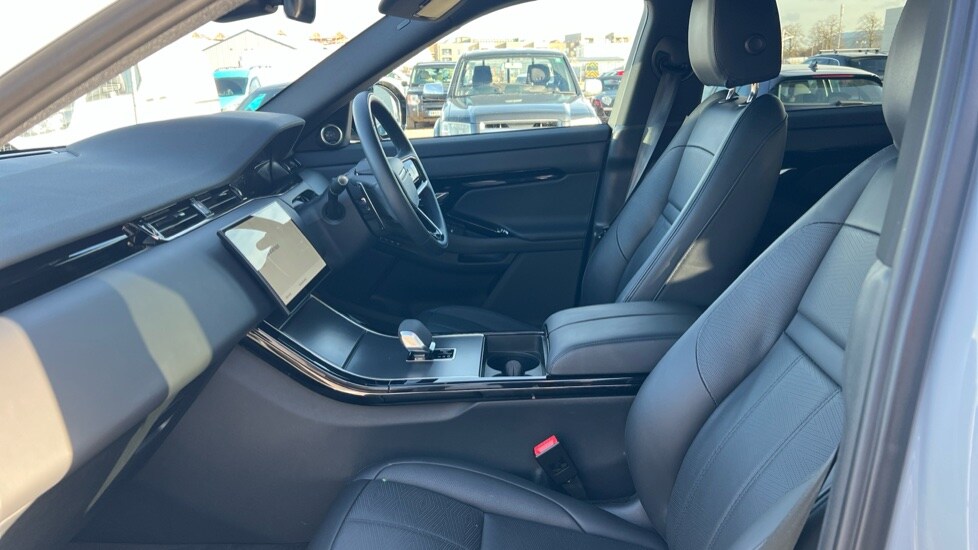 Used Land Rover Range Rover Evoque 2025 for sale - 76901290: Photo 3