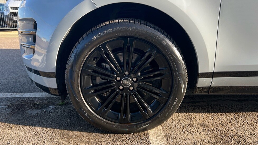 Used Land Rover Range Rover Evoque 2025 for sale - 76901290: Photo 31