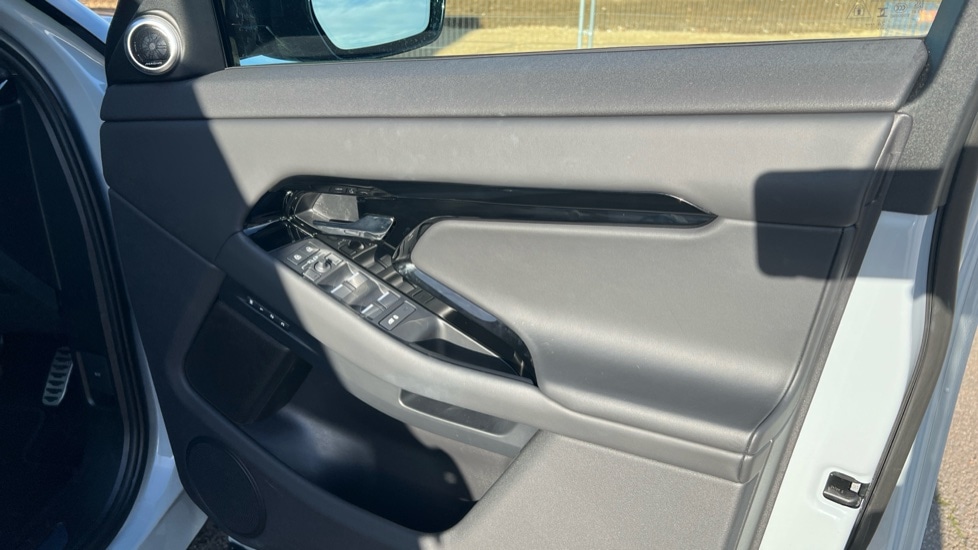 Used Land Rover Range Rover Evoque 2025 for sale - 76901290: Photo 44