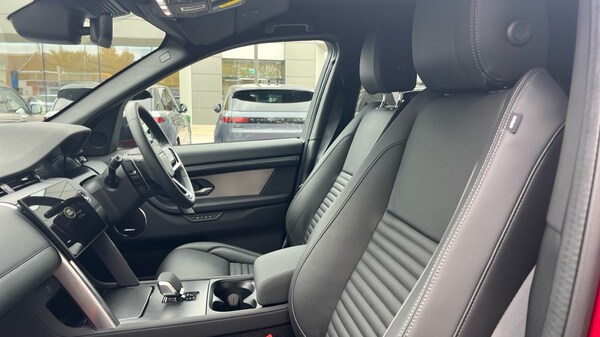 Used Land Rover Discovery Sport 2025 for sale - 76229144: Photo 3