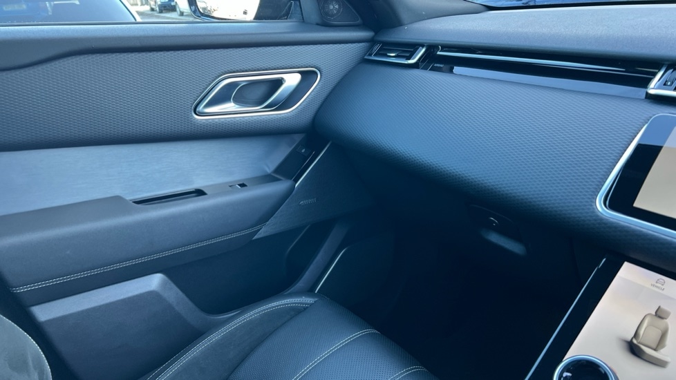 Used Land Rover Range Rover Velar 2023 for sale - 76615129: Photo 35