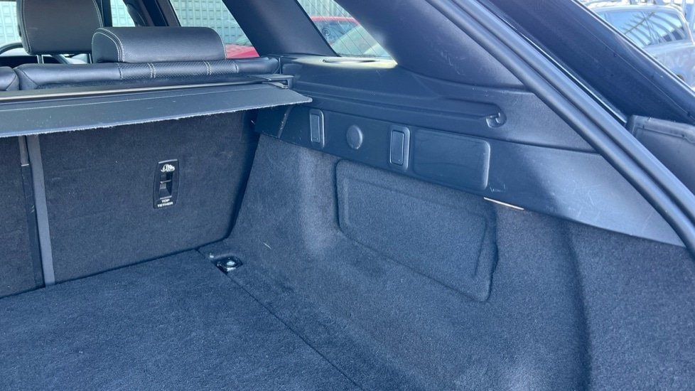 Used Land Rover Range Rover Velar 2023 for sale - 76615129: Photo 37