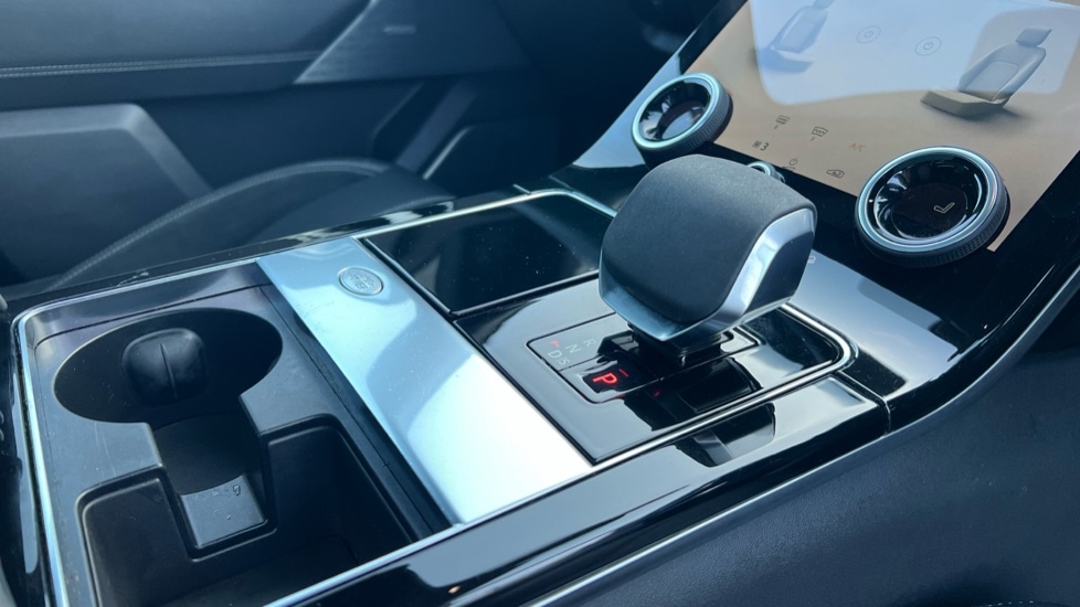 Used Land Rover Range Rover Velar 2023 for sale - 76615129: Photo 46