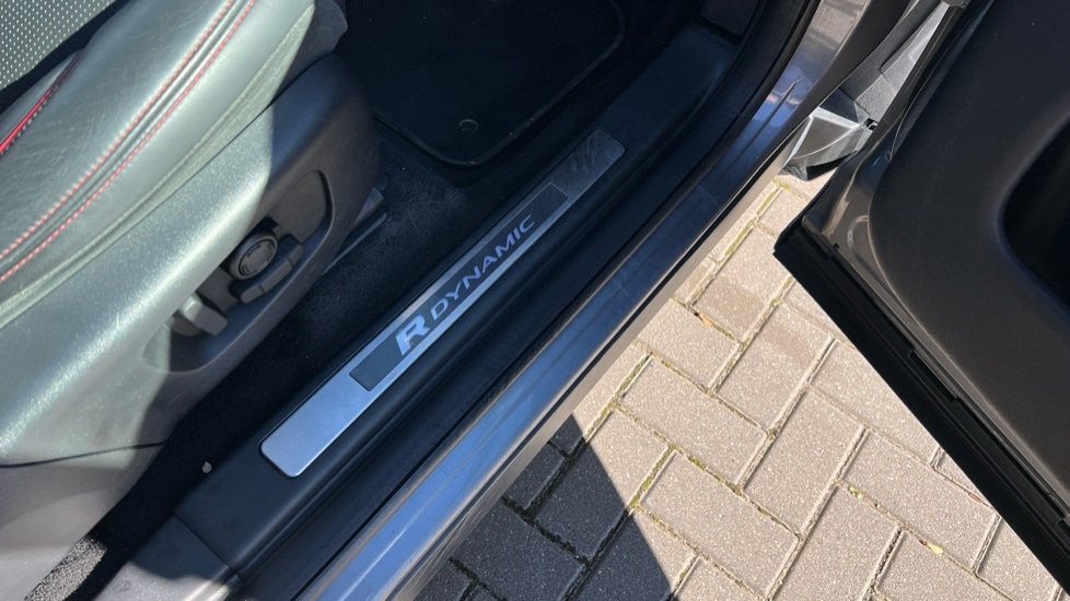 Used Land Rover Discovery Sport 2020 for sale - 76146010: Photo 40