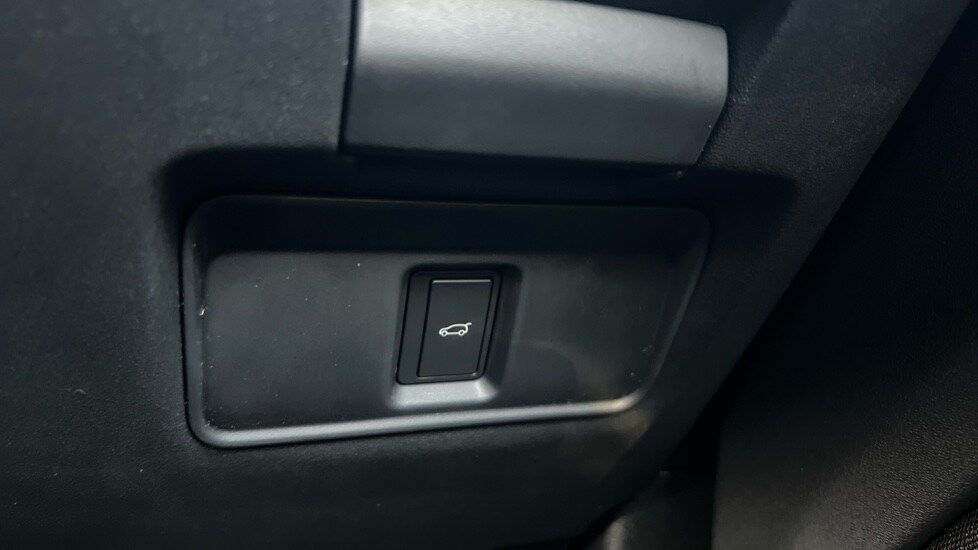 Used Land Rover Range Rover Evoque 2025 for sale - 75682860: Photo 21