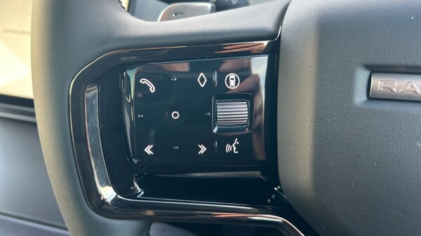 Used Land Rover Range Rover Evoque 2025 for sale - 75682860: Photo 23