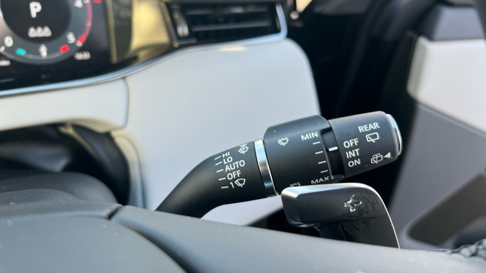 Used Land Rover Range Rover Evoque 2025 for sale - 75682860: Photo 24