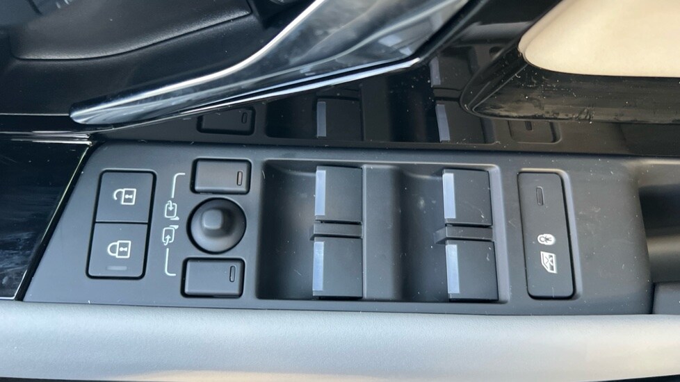 Used Land Rover Range Rover Evoque 2025 for sale - 75682860: Photo 30