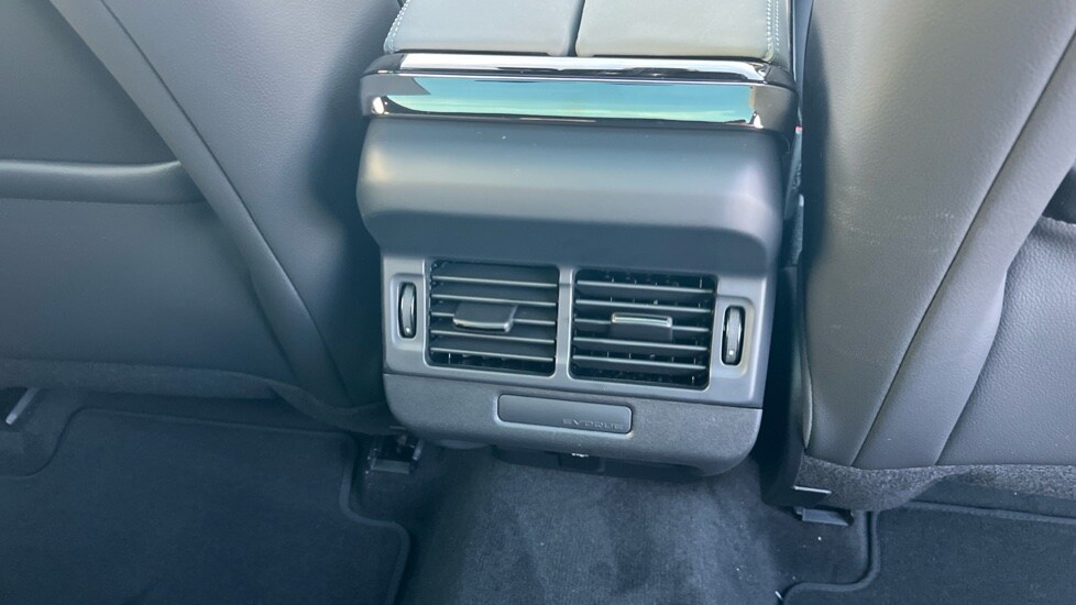 Used Land Rover Range Rover Evoque 2025 for sale - 75682860: Photo 33