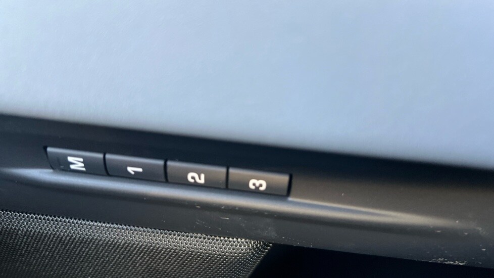 Used Land Rover Range Rover Evoque 2025 for sale - 75682860: Photo 34