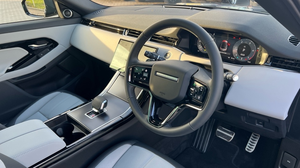 Used Land Rover Range Rover Evoque 2025 for sale - 75682860: Photo 9