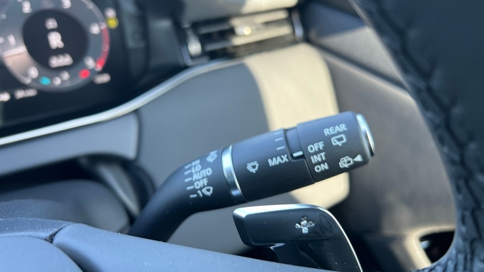 Used Land Rover Range Rover Evoque 2025 for sale - 75534046: Photo 24