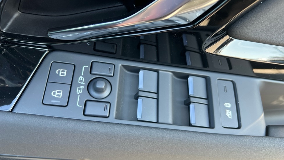 Used Land Rover Range Rover Evoque 2025 for sale - 75534046: Photo 30