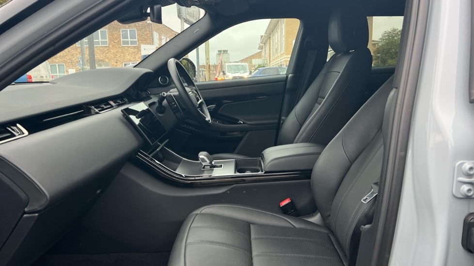 Used Land Rover Range Rover Evoque 2024 for sale - 76328143: Photo 3