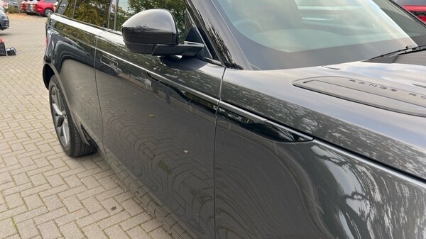Used Land Rover Range Rover Velar 2025 for sale - 76233917: Photo 20