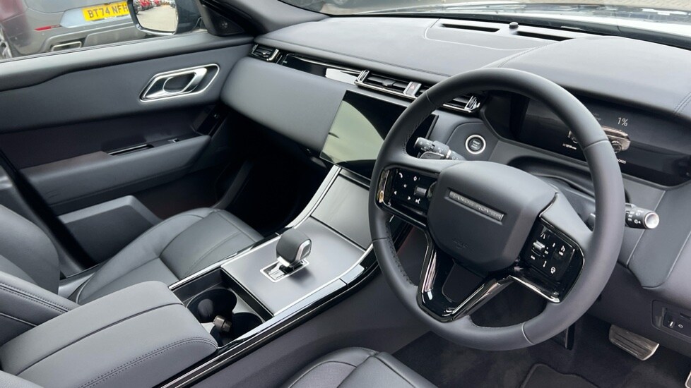 Used Land Rover Range Rover Velar 2025 for sale - 76233917: Photo 28