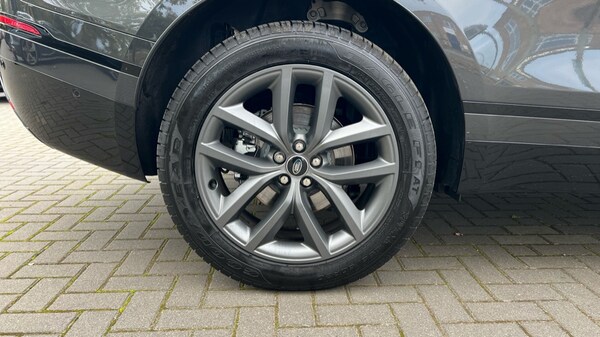 Used Land Rover Range Rover Velar 2025 for sale - 76233917: Photo 33