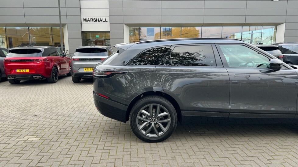 Used Land Rover Range Rover Velar 2025 for sale - 76233917: Photo 40