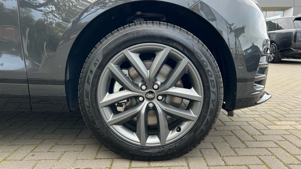 Used Land Rover Range Rover Velar 2025 for sale - 76233917: Photo 8