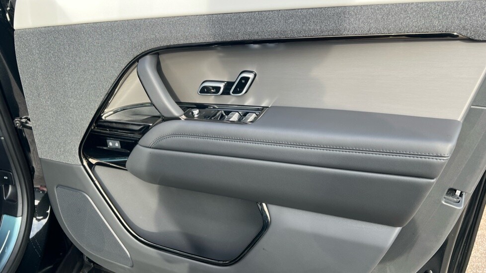 Used Land Rover Range Rover Sport 2025 for sale - 76533754: Photo 43