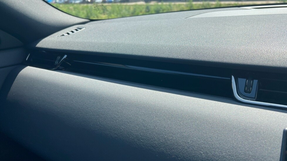 Used Land Rover Range Rover Evoque 2025 for sale - 75534087: Photo 35