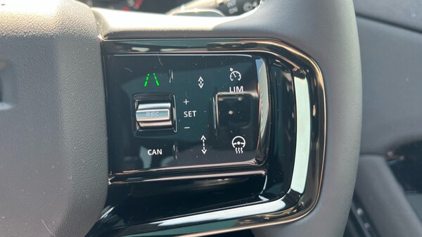 Used Land Rover Range Rover Evoque 2025 for sale - 75534087: Photo 40