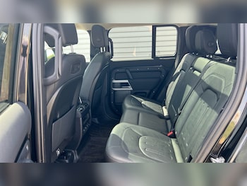 Used Land Rover Defender 2021 for sale - 75472773: Photo