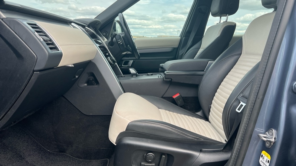 Used Land Rover Discovery 2022 for sale - 76154970: Photo 3