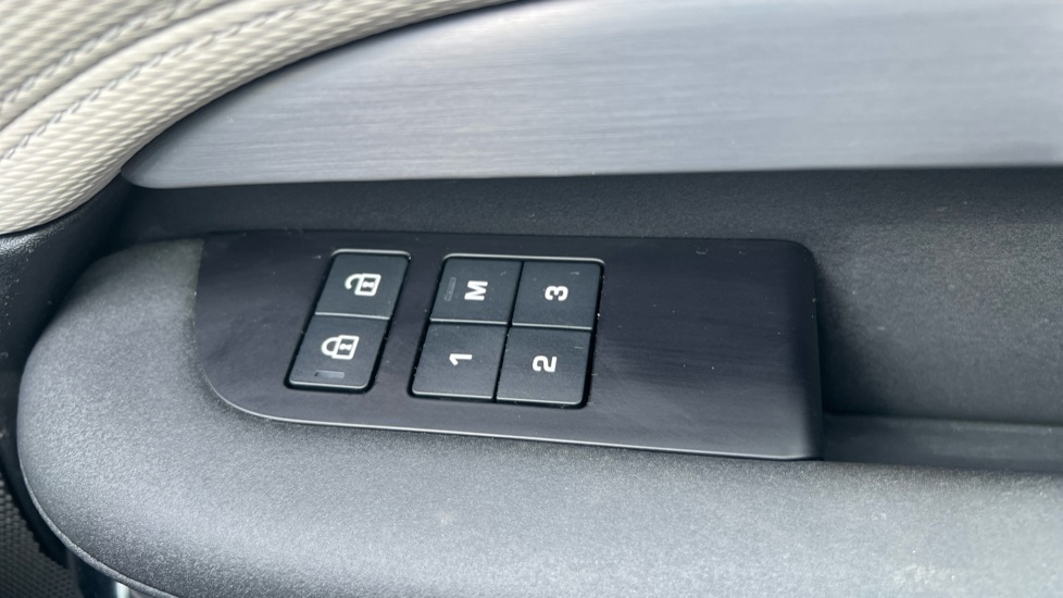 Used Land Rover Discovery 2022 for sale - 76154970: Photo 45