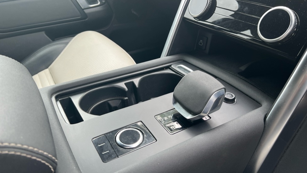 Used Land Rover Discovery 2022 for sale - 76154970: Photo 48