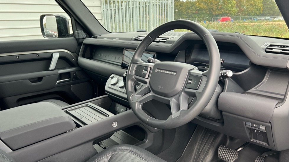 Used Land Rover Defender 2022 for sale - 76104339: Photo 28