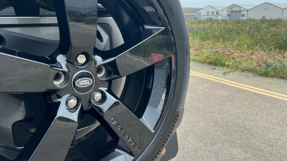 Used Land Rover Defender 2022 for sale - 76104339: Photo 40