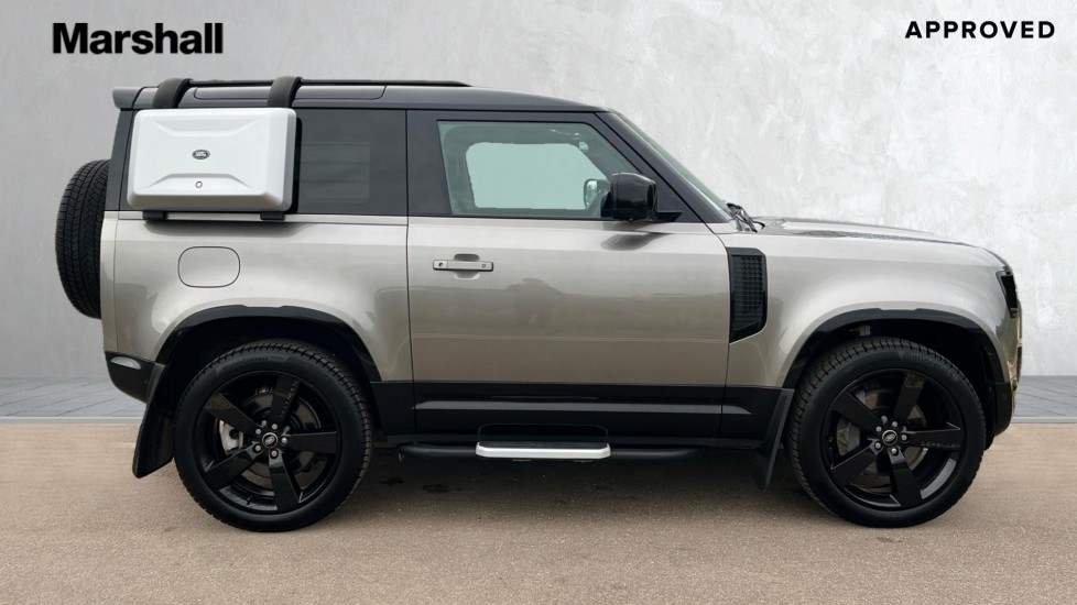Used Land Rover Defender 2022 for sale - 76104339: Photo 5