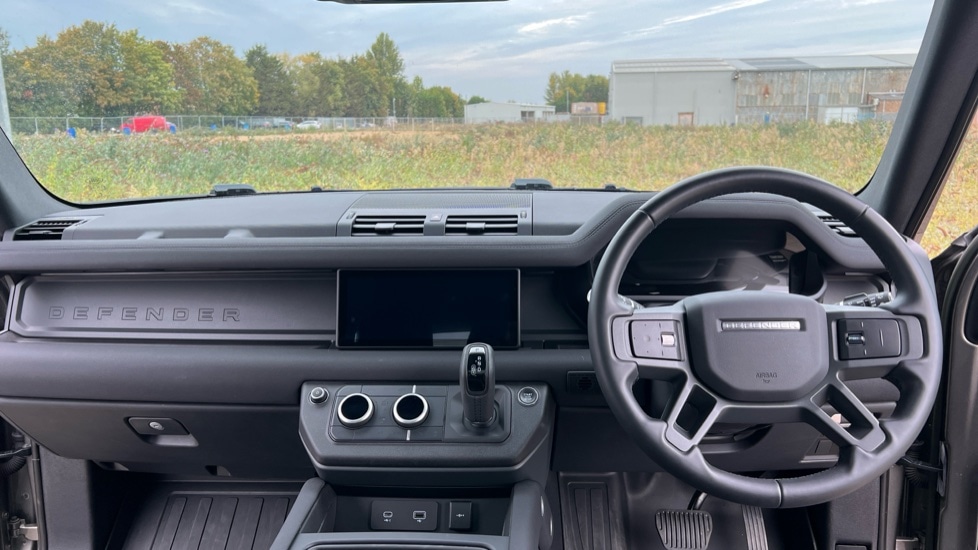 Used Land Rover Defender 2022 for sale - 76104339: Photo 9
