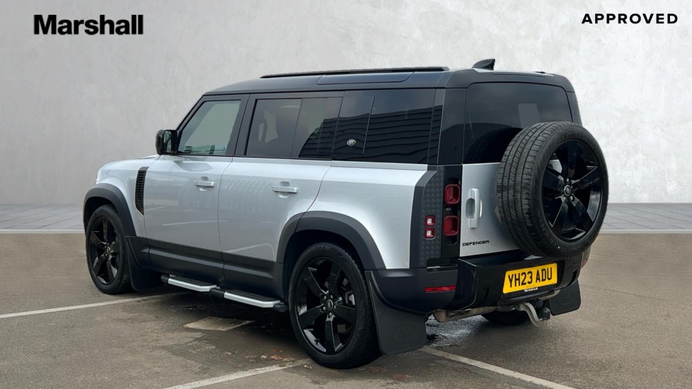 Used Land Rover Defender 2023 for sale - 76556922: Photo 2