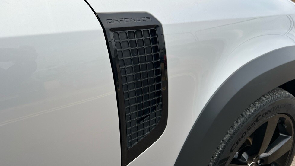 Used Land Rover Defender 2023 for sale - 76556922: Photo 20