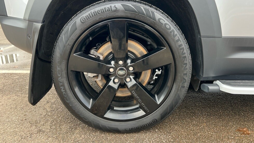 Used Land Rover Defender 2023 for sale - 76556922: Photo 31