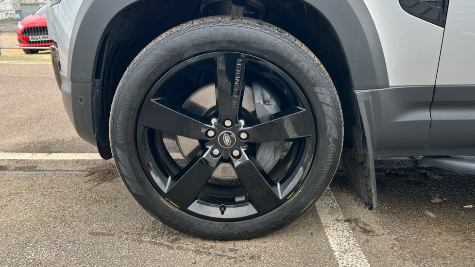 Used Land Rover Defender 2023 for sale - 76556922: Photo 33