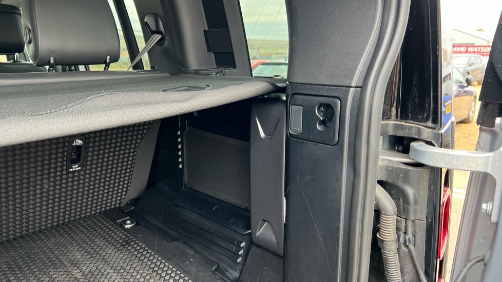 Used Land Rover Defender 2023 for sale - 76556922: Photo 36