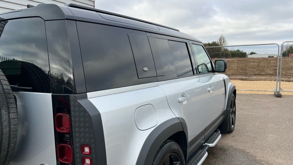 Used Land Rover Defender 2023 for sale - 76556922: Photo 39