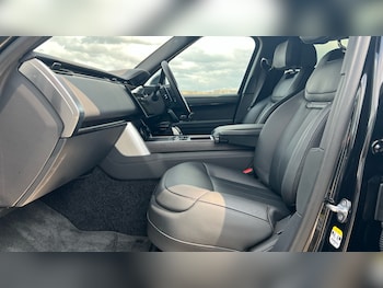 Used Land Rover Range Rover 2023 for sale - 75735101: Photo